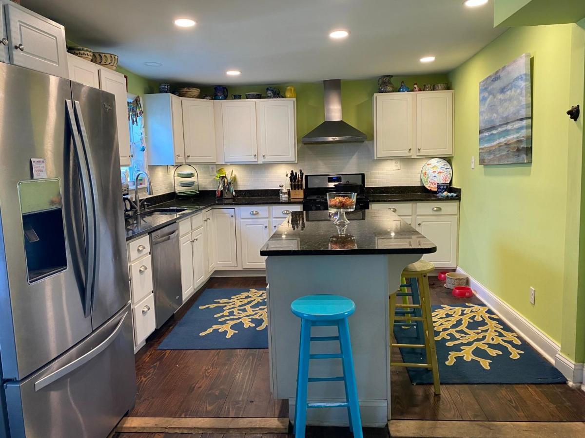 Beach Haven Dog Friendly Farmette Great For 2 Couples Berlin Bagian luar foto